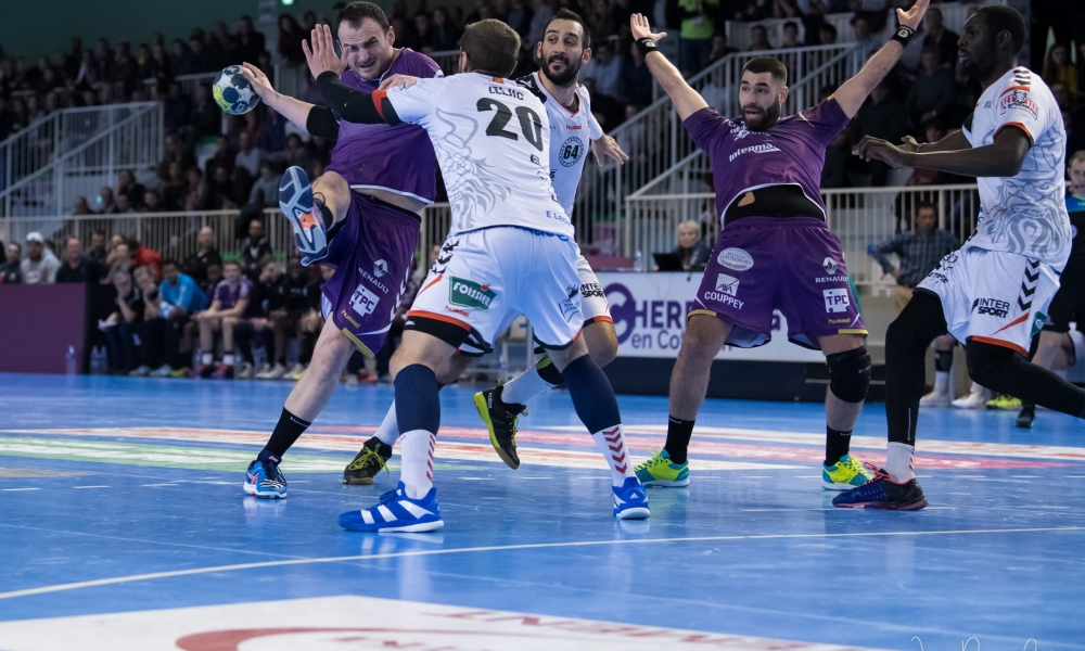 Le derby bas normand est encore pour les mauves! 27-25