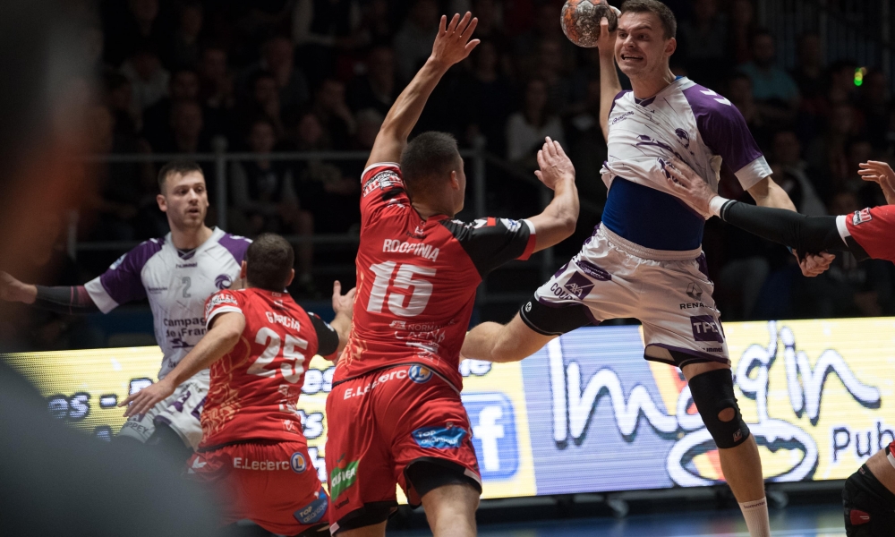 Un derby tout de mauve vêtu. 31-27 pour la JS face aux vikings