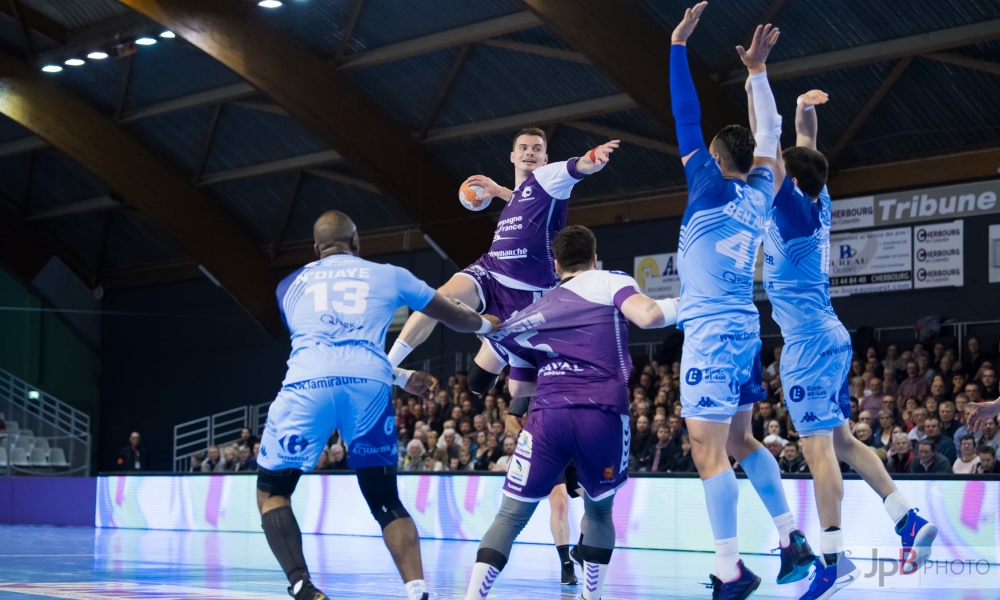 Un gros match des Mauves face au leader. Défaite trsè très honrable. 30-31