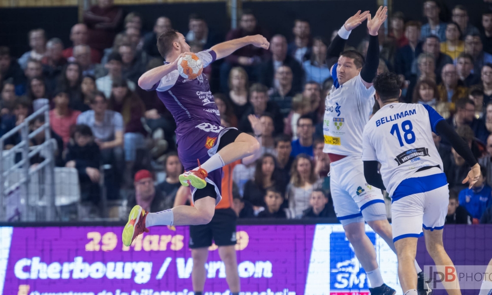 Face au SM Vernon, les Mauves s'adjugent le derby et le maintien. 28-27