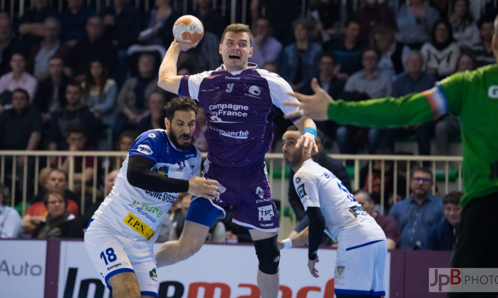 Face au SM Vernon, les Mauves s'adjugent le derby et le maintien. 28-27