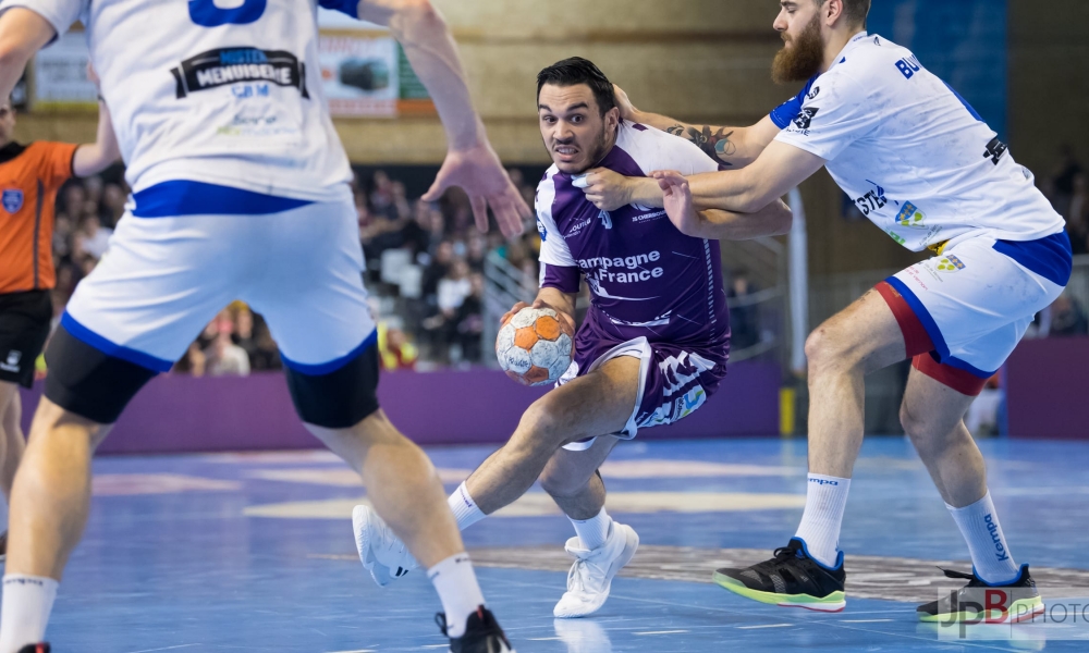 Face au SM Vernon, les Mauves s'adjugent le derby et le maintien. 28-27 