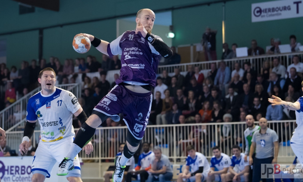 Face au SM Vernon, les Mauves s'adjugent le derby et le maintien. 28-27