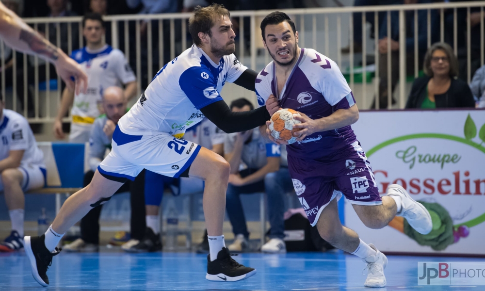 Face au SM Vernon, les Mauves s'adjugent le derby et le maintien. 28-27