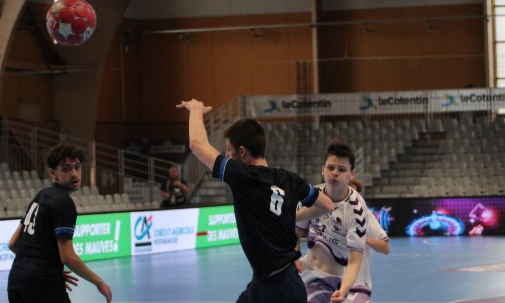 U18 vs PARIS SAINT GERMAIN (Défaite 30-40) © Christophe Guillochon