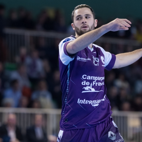 Face au SM Vernon, les Mauves s'adjugent le derby et le maintien. 28-27