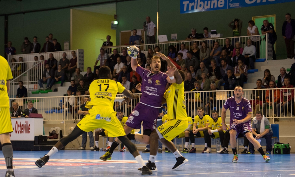 Les images de la rencontre Coupe de la Ligue JSC-Pontault