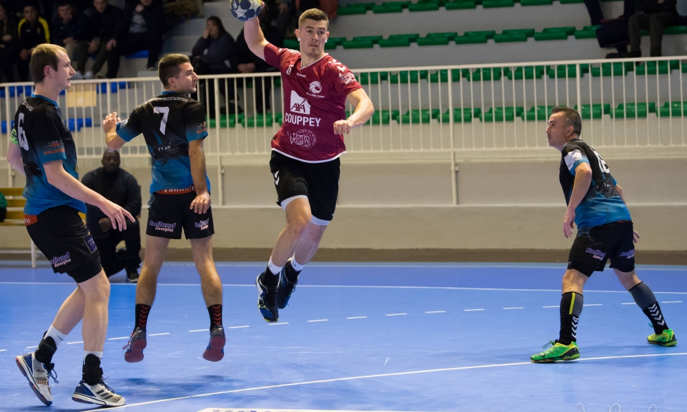 Victoire contre St Renan, et la réserve retouve la tête du championnat
