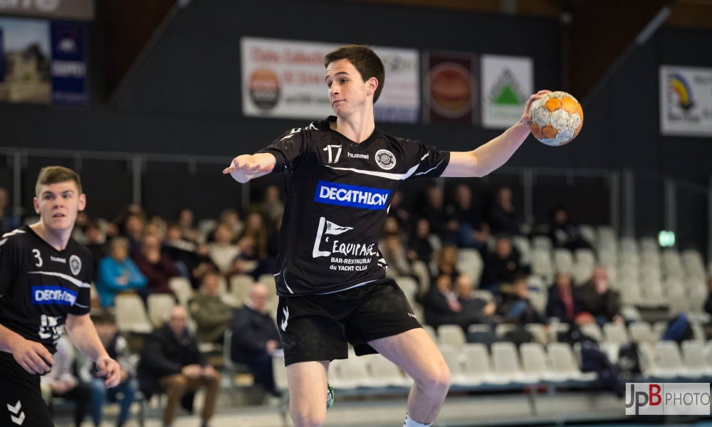 Les U18M s"inclinent d'un but devant le HBC nantes. 
