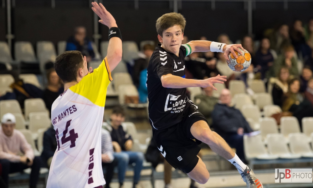 Les U18M s"inclinent d'un but devant le HBC nantes. 