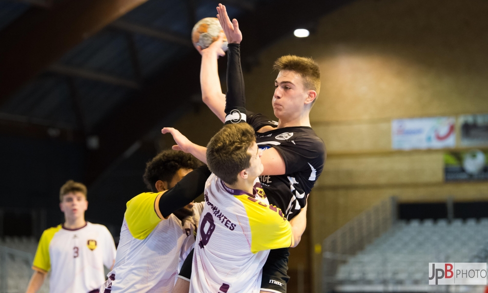 Les U18M s"inclinent d'un but devant le HBC nantes. 