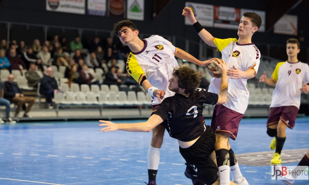 Les U18M s"inclinent d'un but devant le HBC nantes. 