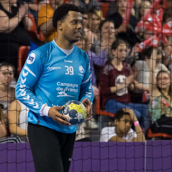 La JSC fait une bouchée des bisontins 42-33
