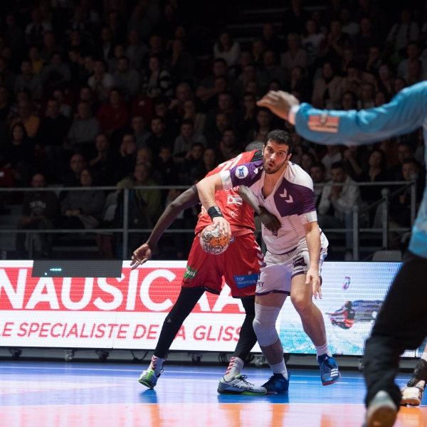 Un derby tout de mauve vêtu. 31-27 pour la JS face aux vikings