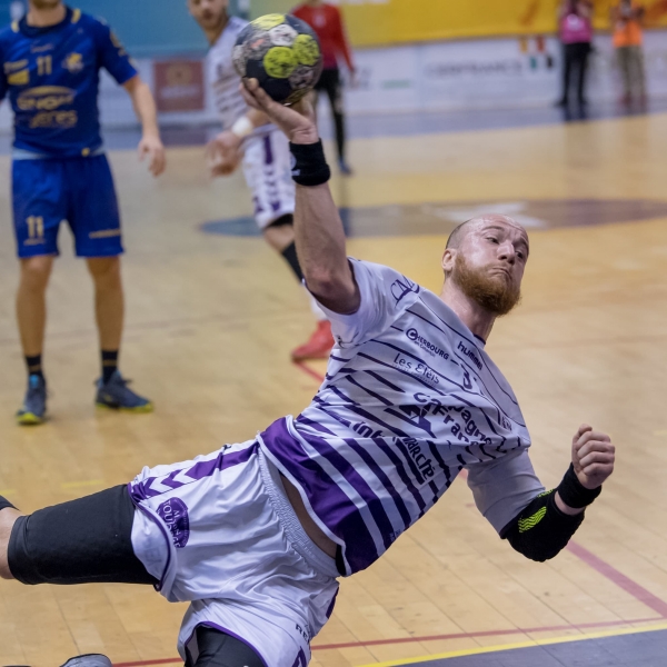 Et les Mauves s'imposent magistralement sur le terrain du Massy Essonne HB. 32-28