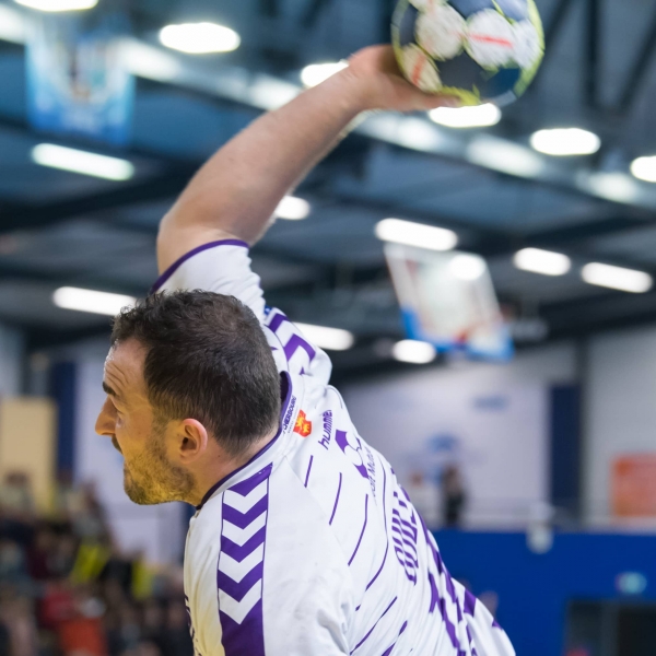 Les Mauves ont soldé le mano a mano avec Saran dans le money time. 37-34