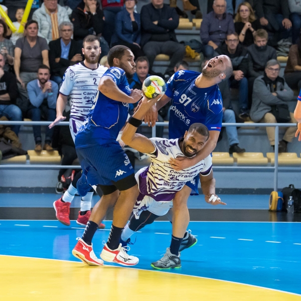 Les Mauves ont soldé le mano a mano avec Saran dans le money time. 37-34